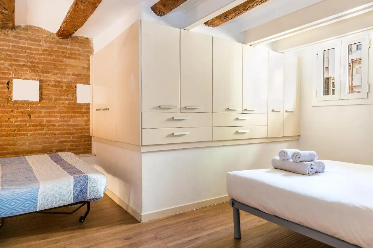 *** Hotel Fridays Flats Dreamy Duplex - Stylish Beach Loft Barcellona Spagna