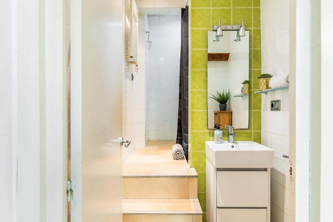 Fridays Flats Dreamy Duplex - Stylish Beach Loft Barcellona 3*,