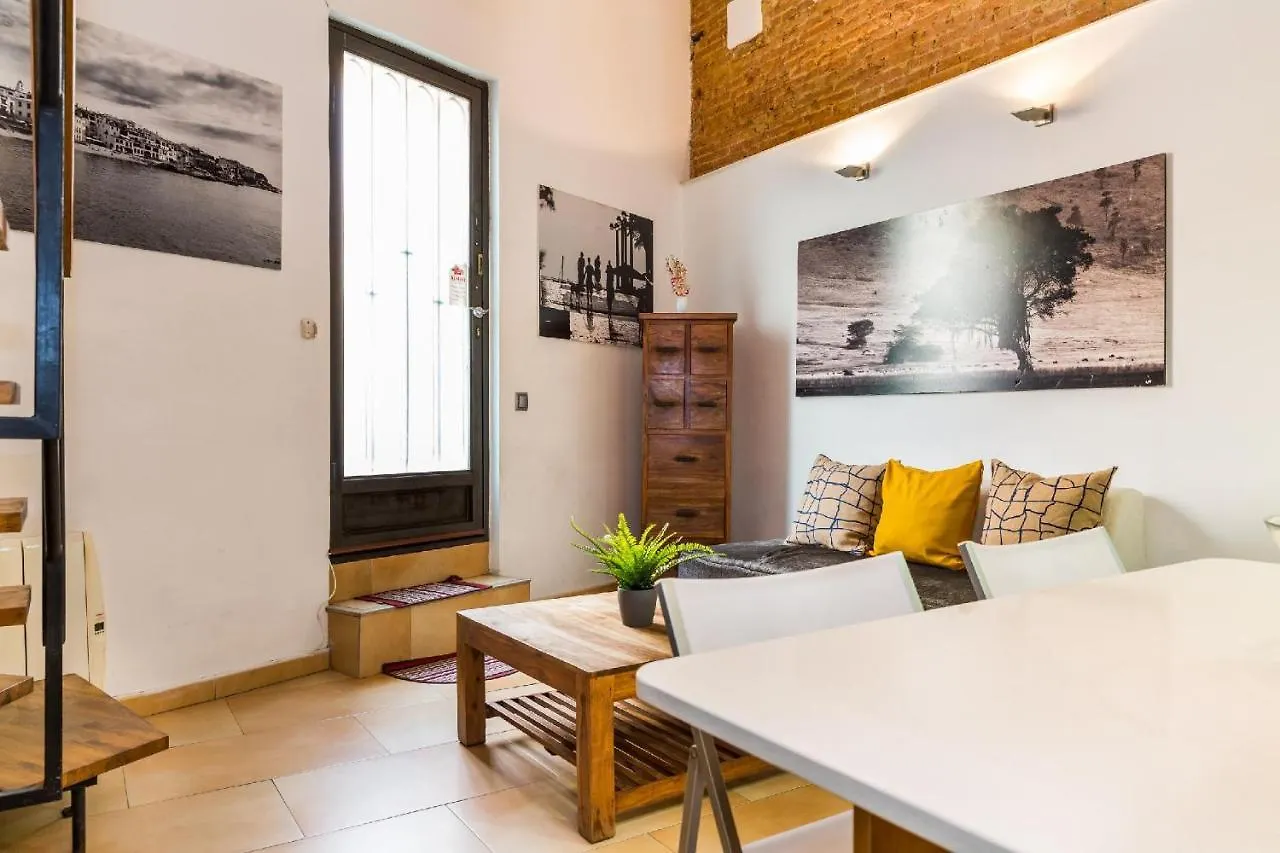 Fridays Flats Dreamy Duplex - Stylish Beach Loft Barcelona
