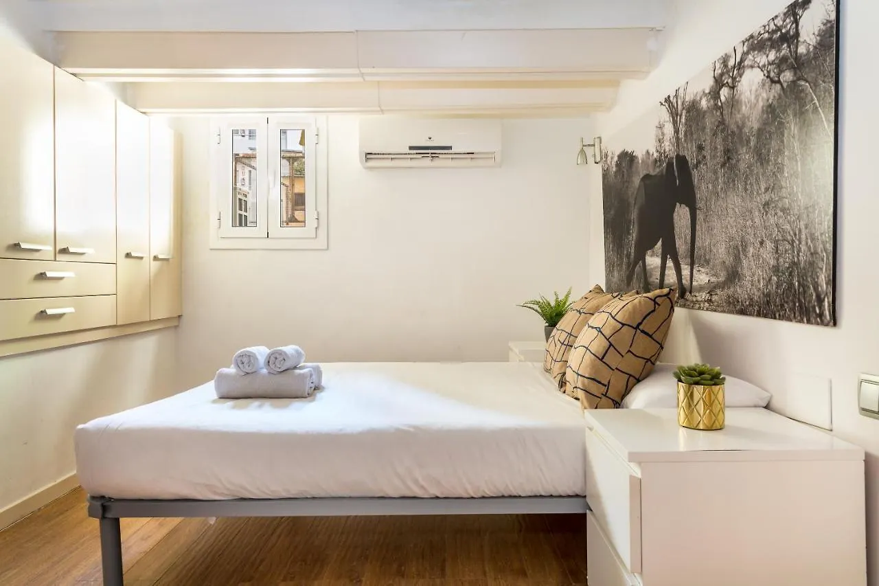 Fridays Flats Dreamy Duplex - Stylish Beach Loft Barcelona